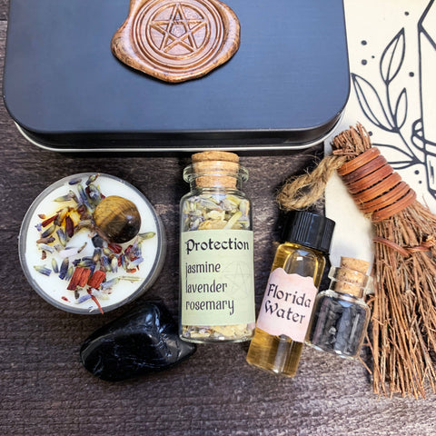 Protection Travel Altar | Ritual Kit | Witch Kit | Manifestation | Witchcraft Kit | Pagan | Wiccan | Pocket Witchcraft Altar | Spell Candle